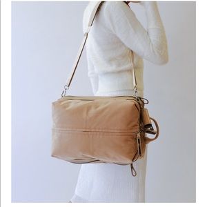 New with tags Caraa studio 2 medium bag